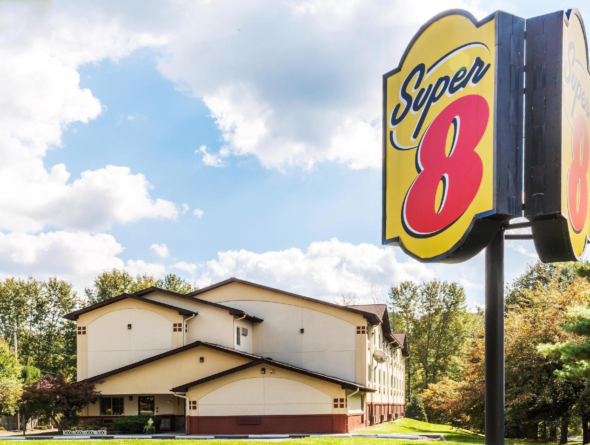 Super 8 By Wyndham East Stroudsburg - Poconos Hotel Exterior foto