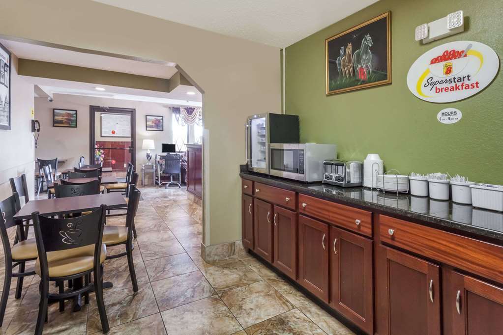 Super 8 By Wyndham East Stroudsburg - Poconos Hotel Instalações foto